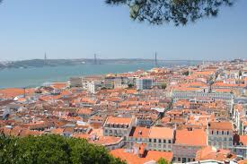 Lisabon je jedním ze dvou portugalských měst (vedle porta ), které mají být uznány jako globální město. Lisabon Prvni Den V Portugalsku S Batuzkem