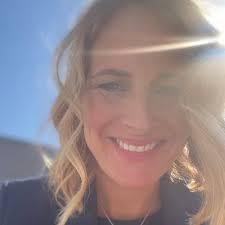 Danielle Rowley (@_DanielleRowley)