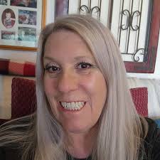 I love that cut! It's got movement and texture- it looks amazing. I say  it's a win.