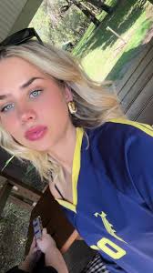 🙎🏼‍♀️🙎🏼‍♀️