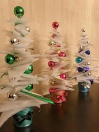 Don't get your tinsel in a tangle! 22 Recycling Ideas For Making Eco Friendly Handmade Christmas Decorations