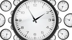 De acuerdo a lo estipulado por el decreto supremo 1.286, del 2018, los relojes debían ser retrasados una hora el primer sábado de abril del 2021 y, desde ese entonces, hemos estado viviendo bajo este régimen horario. Hora En Chile Mochileros Viajeros