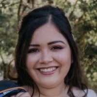 100+ perfiles de «Cazares»