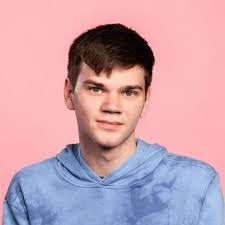 Alex Sahli's Instagram, Twitter & Facebook