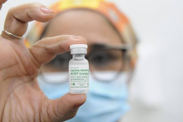 Meningite: DF registra 107 casos e 14 mortes em um ano e convoca pais para que vacinem crianças e adolescentes | G1