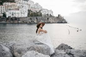 Du suchst ein günstiges brautkleid und möchtest aber kein outlet brautkleid oder ein gebrauchtes kleid. The Seafarer Collection Tara Lauren Bridal