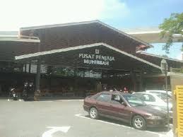 11)mengawal keselamatan di kuil ppr kg muhibbah semasa pesta ponggal 2009 diadakan. Pusat Internet