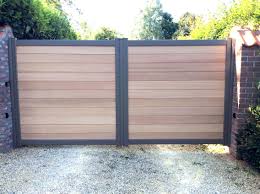 Découvrez notre assortiment des portes de jardin. Portail Aluminium Et Bois Www Toriportails Be Tuin Poorten Poorten Oprit Tuin Hekwerk