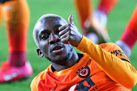 Emre akbaba topu boş ağlara gönderdi ancak ofsayt gerekçesiyle gol geçerli sayılmadı. Onyekuru Oyuna Girdi Golunu Atti Ntvspor Net