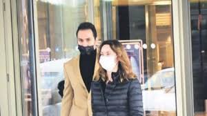 Ünlü model pandemi öncesi kendi adını taşıyan tekstil. Cenk Kupeli Kimdir Kac Yasinda Ve Nereli Demet Sener Le Neden Bosandi