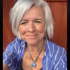 Lou Boyce (@Potscottage)