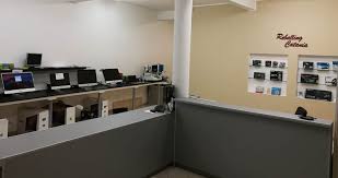 Gli arredi provengono da esposizione. Assistenza Computer A Ragusa