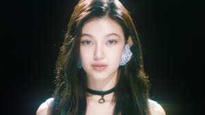 Danielle, do NewJeans, lamenta demissão de Min Hee Jin: "Momento difícil"