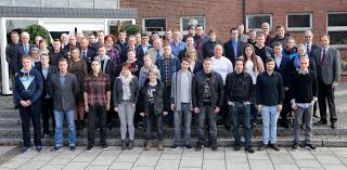 Wir bieten professionelle gartengestaltung wir, die münster & bernardy gmbh, sind eine gartenbaufirma mit betriebsstandort merzig. Zentrale Freisprechung Fur 127 Junge Frauen Und Manner Des Grunen Berufsstandes In Westfalen Lippe Gartenbau Nrw