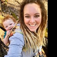 Carrie Cronk's Instagram, Twitter & Facebook