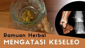 We did not find results for: Tips Cara Alami Mengatasi Keseleo Atau Terkilir How To Overcome Herbal Sprain Youtube