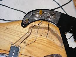 Fender precision bass wiring schematics. Wiring On A 1975 Fender Precision Talkbass Com