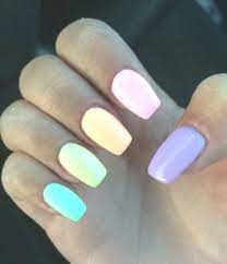 From negative space rainbow nails to rainbow tips, here's all the inspiration you need to for summer's biggest nail art trend. 54 Diseno De Moda De Unas De Arte Invierno 2019 Clavos Del Arte De Navidad Disenos Franceses Pastel Nails Designs Solid Color Nails Cute Nail Colors