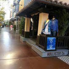 Malani world mercato (75 m), sears (197 m), zumiez (198 m), vans (199 m), hollister co. Photos At Hollister Co Desert Ridge 3 Tips From 109 Visitors