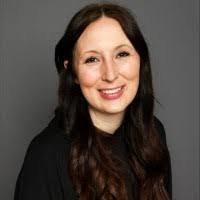 Lisa Cantillo's Instagram, Twitter & Facebook