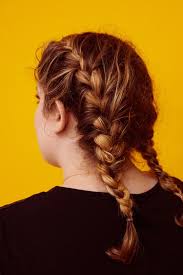 Here is a simple method that can be used to achieve a basic braid out, but just done at night! What Sleeping In Braids To Create Overnight Waves Did To 12 Different People S Hair