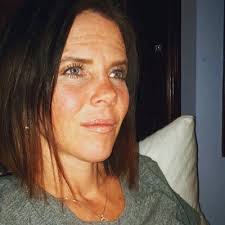 Lisa Millard's Instagram, Twitter & Facebook