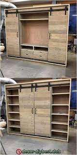 Schauen Sie Sich Dieses Foto An Auf Dem Die Beteiligung An Der Gestaltung Von Paletten Erlautert Wird P In 2020 Pallet Furniture Designs Pallet Designs Pallet Decor