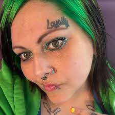 Good Samaritan Returns Wallet with Added Cash at Gas Station