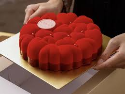 情人節禮物蛋糕推介2026：半島限定朱古力火鍋、手工朱古力、心型 ...