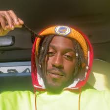 De Andre London (@Youre_A_Jabroni)