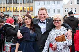 Tamara knossalla maanrakennustyöt ammattitaidolla video. Knossi Am Start Vorpremiere In Heide Von Kartoffelsalat 3 Das Musical