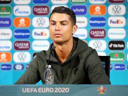 Ronaldo was speaking at a press. Yirml0w6sd6kim