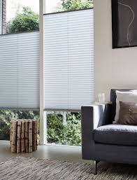 luxaflex plisse shades grijs de binnenhuisadviseurs raamdecoratie woonkamer jaloezieen huisstijl