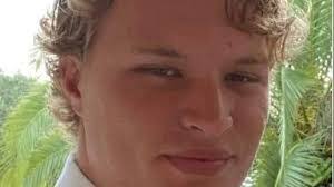 Erik Stone's Instagram, Twitter & Facebook