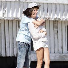 The duo had been together on and off ever since 2010 to 2017. Selena Gomez Justin Bieber Home Facebook