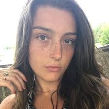 Hope Grubb's Instagram, Twitter & Facebook