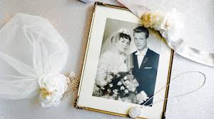 Versteigerte unschuld entjungferung für 2,3 millionen euro. Hochzeitsbrauche Verbinden Damals Und Heute Gypsygal Weddings