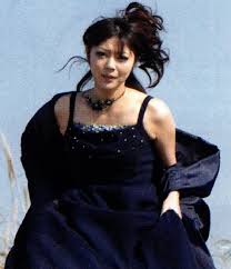 クイーン 鈴木深央 演 芳賀優里亜 in 仮面ライダーキバ 2008年 2009年 クイーン キバ 女優