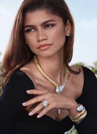 V138: THE SOUND OF V STARRING LALISA! by V Magazine