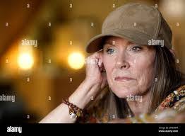 Victoria Staten's Instagram, Twitter & Facebook