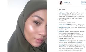 / kumpulan foto cewek jilbab cantik dan manis untuk dp bbm. Instagram Artis Selfie Dengan Hijab Ariel Tatum Sindir Haters