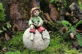 Keramik Elfe Wichtel Auf Kugel Rosenkugel Gartenkeramik Sign Unikat Handmade Art Sculpture Garden Sculpture