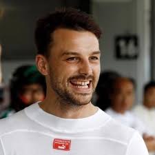 Earl Bamber (@earlbamber) • Instagram photos and videos