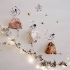 Estrutura Interna E Dimensoes De Um Boneco De Papel Mach Her Crochet In 2020 Basteln Mit Papierdraht Deko Bastelprojekte Kleine Geschenke Selber Machen