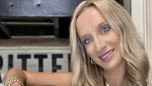 Amazon.com: COOKLIFE 5.5 Quart Lightweight Pre-Seasoned Cast Iron Dutch  Oven with Lid