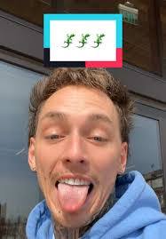 Andrew Renken's Instagram, Twitter & Facebook