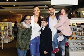 Antigo futebolista regressa aos reality shows após guerras com a mãe do filho. Caras Marta Cruz Comenta Rumores De Separacao De Goncalo Quinaz