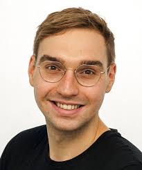 prof. UAM dr hab. Lucyna Staniszewska