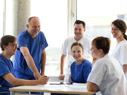 Bitte registrieren sie sich vorab im testlabor eurofins. Arbeitgeber Ranking Uniklinik Wurzburg Bestes Bayerisches Universitatsklinikum Wurzburg Erleben