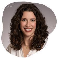 Kellie Porter's Instagram, Twitter & Facebook